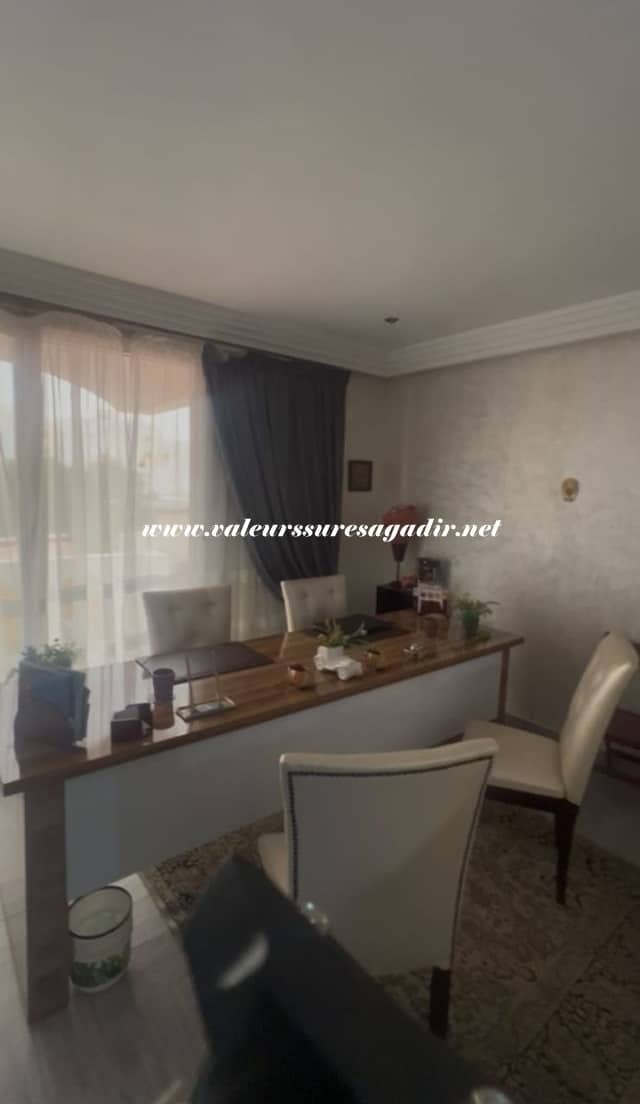 Bureau usage professionnel meublé à louer