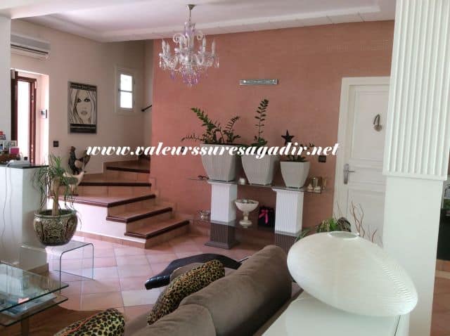 Unfurnished villa for rent